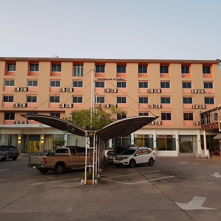 K.S.Pavilion Hotel Nakhonratchasima Dış mekan fotoğraf